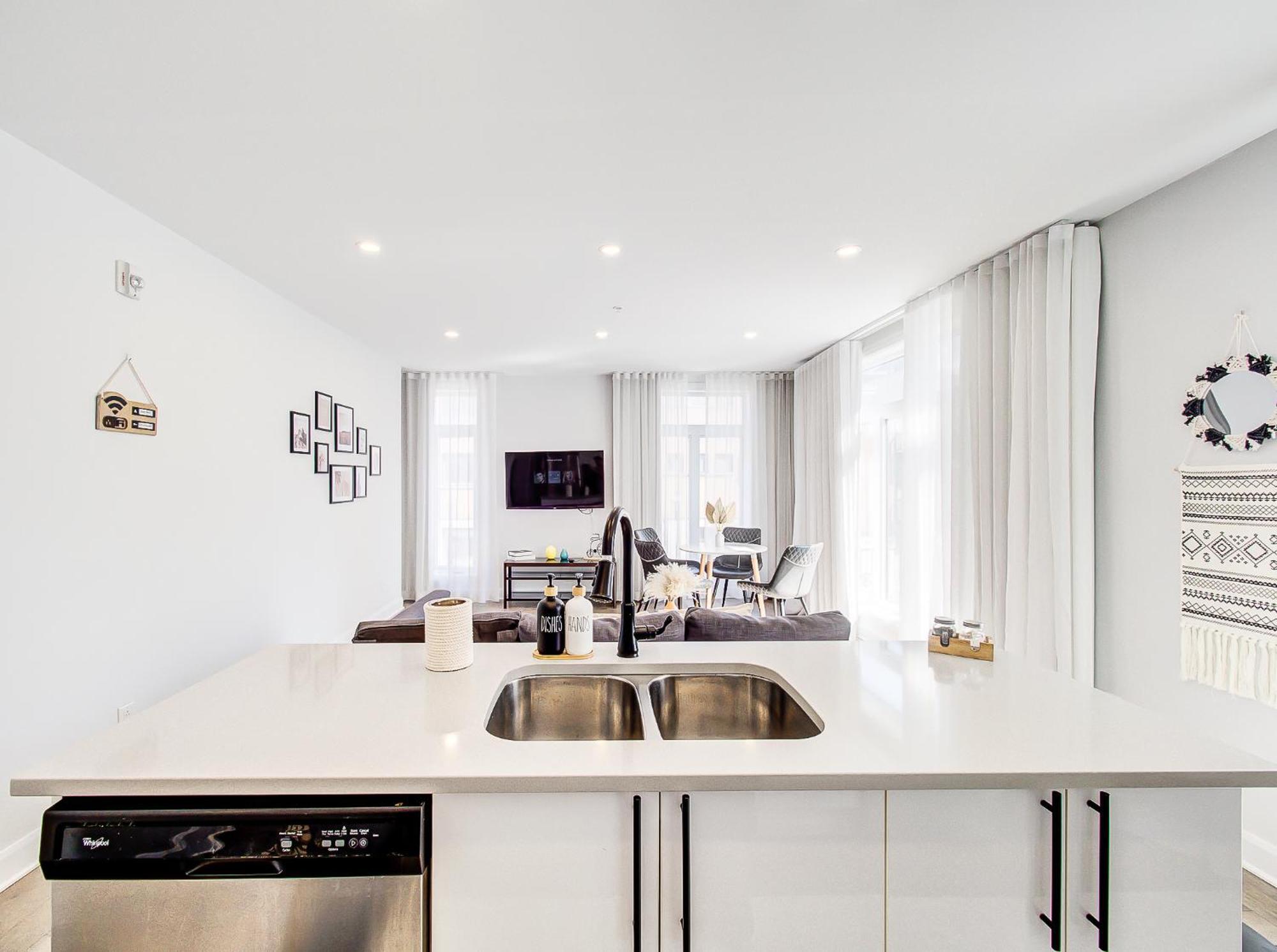 Glamorous 2-Bedroom Condo In Downtown Montreal 206 Exteriör bild